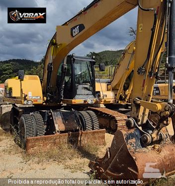Escavadeira Caterpillar M318D
