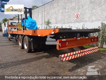 Caminhão Mercedes-Benz Axor 3131 6x4 2p (diesel)(E5)
