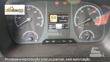 Caminhão Mercedes-Benz Axor 3131 6x4 2p (diesel)(E5)
