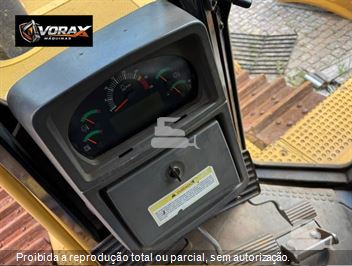Trator de Esteira Caterpillar D8T