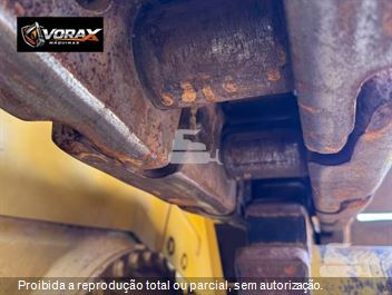 Trator de Esteira Caterpillar D8T