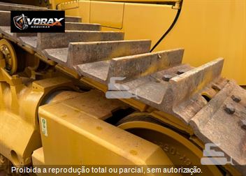 Trator de Esteira Caterpillar D8T