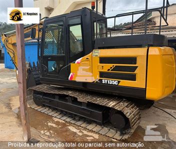 Escavadeira Sany SY135C