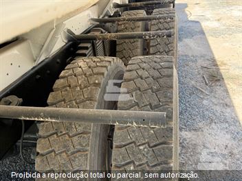Caminhão Volkswagen 26-220 6x4 3-Eixos 2p (diesel)