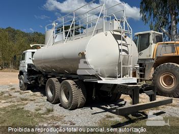 Caminhão Volkswagen 26-220 6x4 3-Eixos 2p (diesel)