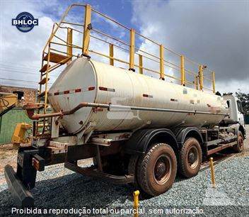 Caminhão Mercedes-Benz Axor 3131 6x4 2p (diesel)(E5)