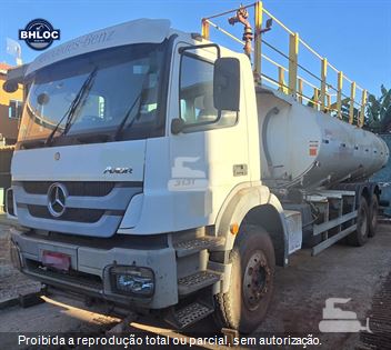 Caminhão Mercedes-Benz Axor 3131 6x4 2p (diesel)(E5)