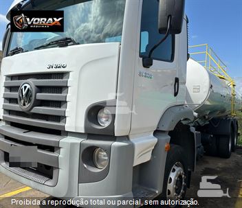 Caminhão Volkswagen 31-320 E Constellation 6x4 3-Eixos 2p (Diesel)