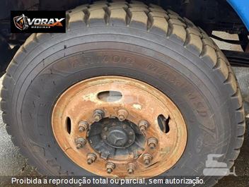 Caminhão Mercedes-Benz Axor 2831 K 6x4 2p (Diesel) (E5)