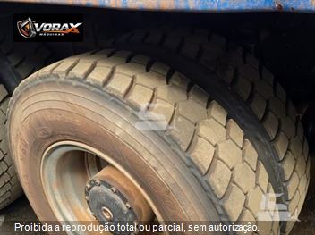 Caminhão Mercedes-Benz Axor 2831 K 6x4 2p (Diesel) (E5)
