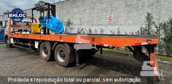 Caminhão Mercedes-Benz Axor 3131 K 6x4 2p (Diesel)(E5)
