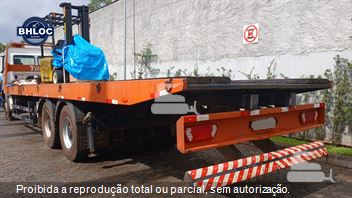 Caminhão Mercedes-Benz Axor 3131 K 6x4 2p (Diesel)(E5)