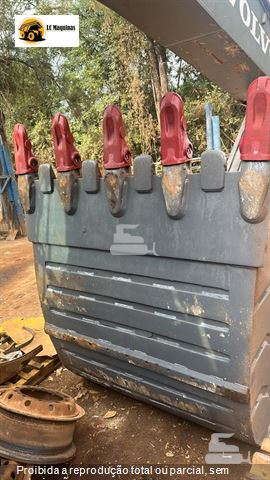 Escavadeira Volvo EC380DL