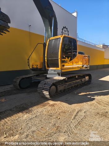 Escavadeira Hyundai R220LC-9