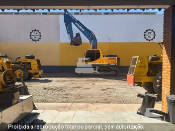 Escavadeira Hyundai R220LC-9