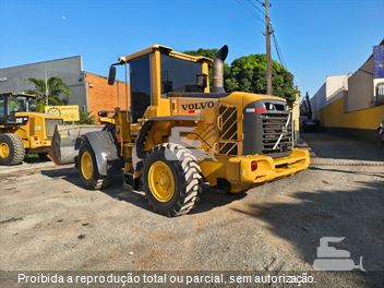 Pá Carregadeira Volvo L60F