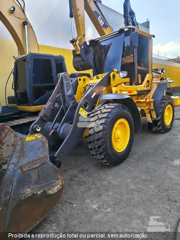Pá Carregadeira Volvo L60F