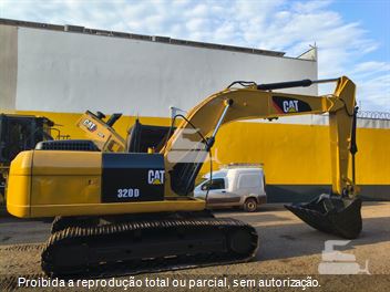 Escavadeira Caterpillar 320D2