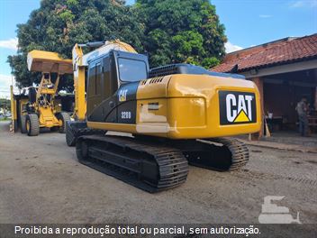 Escavadeira Caterpillar 320D2