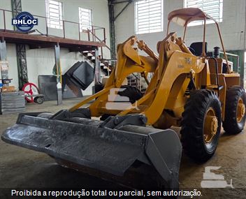 Pá Carregadeira Michigan 75III