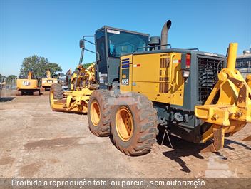 Motoniveladora Komatsu GD655-5