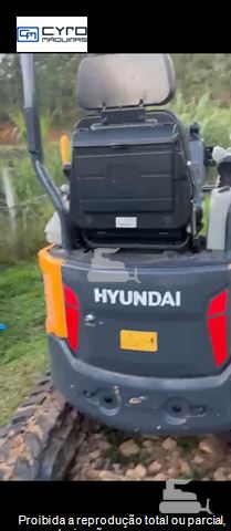 Mini-Escavadeira Hyundai HX17AZ