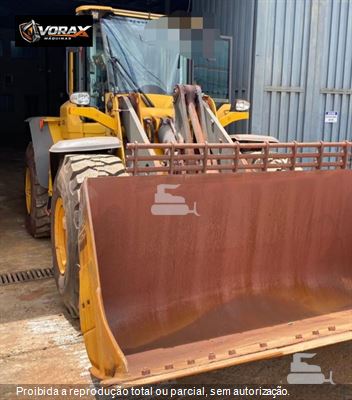 Pá Carregadeira Volvo L120 F