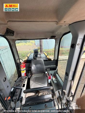 Motoniveladora New Holland RG140B