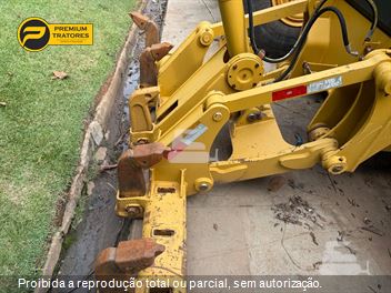 Motoniveladora Caterpillar 140K
