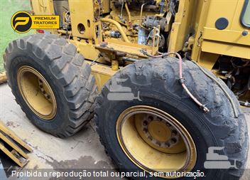 Motoniveladora Caterpillar 140K
