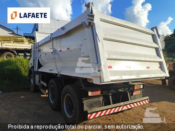 Caminhão Mercedes-Benz Axor 2831 6x4 2p (diesel)