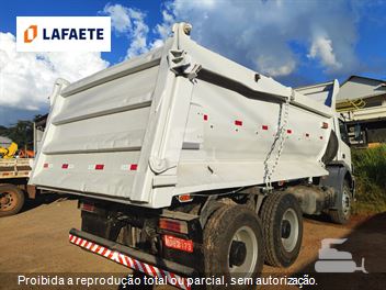Caminhão Mercedes-Benz Axor 2831 6x4 2p (diesel)
