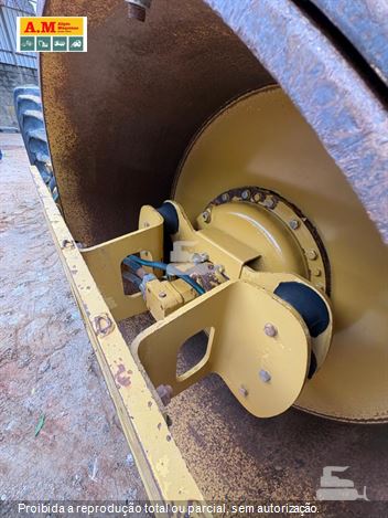 Rolo Compactador Caterpillar CS-533E