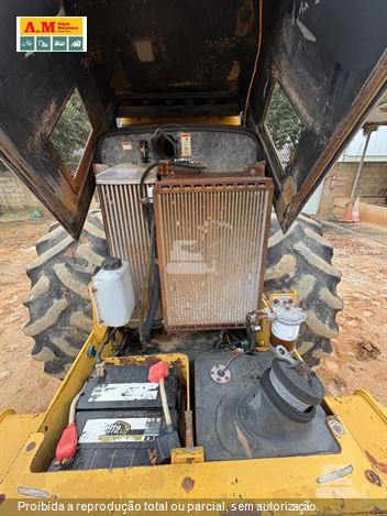 Rolo Compactador Caterpillar CS-533E