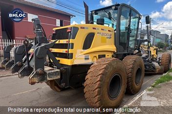 Motoniveladora New Holland RG200B