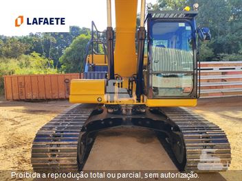 Escavadeira Caterpillar 320