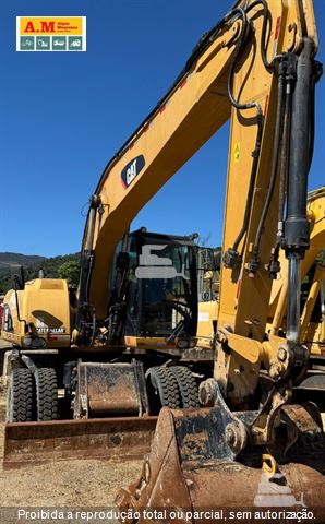 Escavadeira Caterpillar 318D2