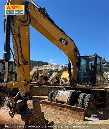 Escavadeira Caterpillar 318D2