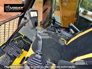Escavadeira New Holland E145C EVO