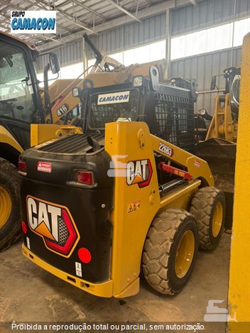 Mini-Carregadeira Caterpillar 226B 3