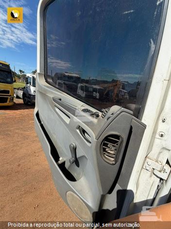 Caminhão Mercedes-Benz Axor 2540 S 6x2 2p (diesel)