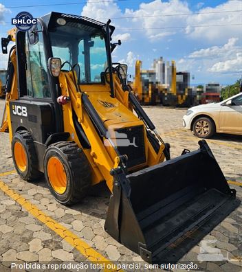 Mini-Retroescavadeira JCB 1CX