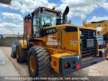 Pá Carregadeira Hyundai 757-7A