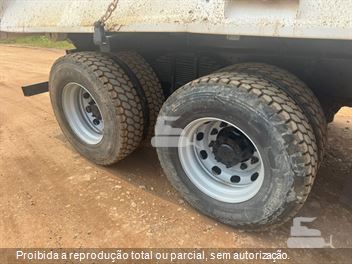 Caminhão Volkswagen 31-320 E Constellation 6x4 3-Eixos 2p (Diesel)