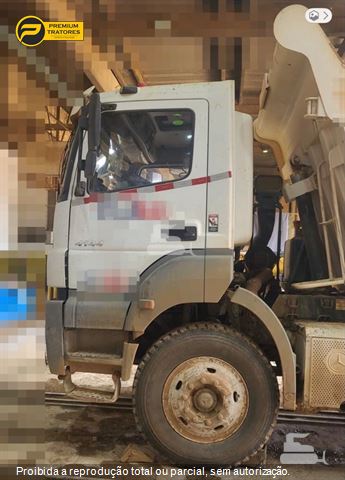 Caminhão Mercedes-Benz Axor 4144 K 6x4 2p (diesel)