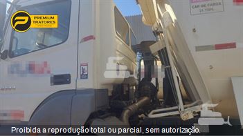 Caminhão Mercedes-Benz Axor 4144 K 6x4 2p (diesel)