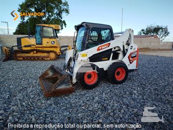 Mini-Carregadeira Bobcat S590