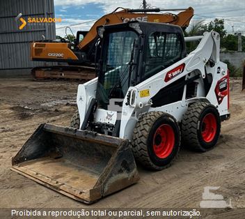 Mini-Carregadeira Bobcat S590