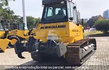 Trator de Esteira New Holland D150 B