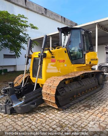Trator de Esteira New Holland D150 B